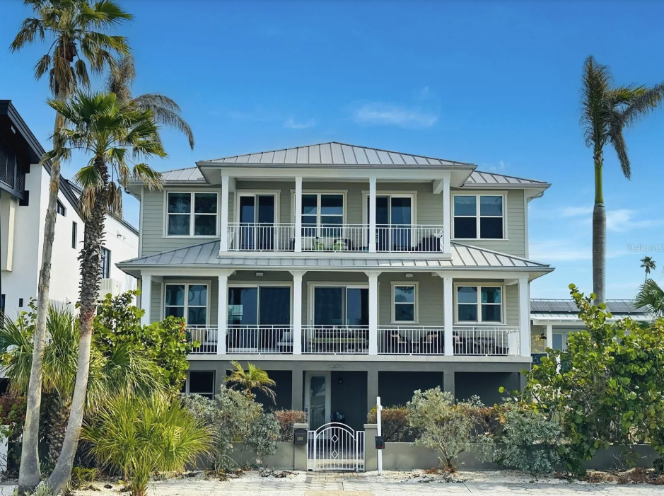 Breathtaking 180-Degree Water Views!